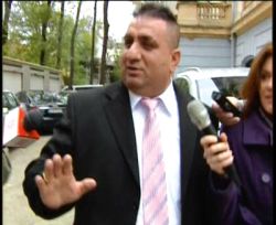 Avem dovada: Bercea Mondial STIE sa citeasca - VIDEO