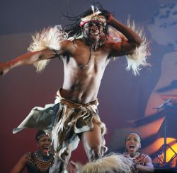 Copiii zamisliti de Mother Africa au impresionat Romania