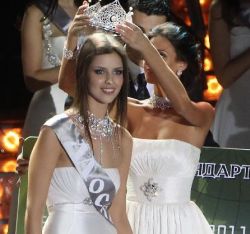 Natalia Gantimurova, o tanara de 19 ani, noua miss Rusia