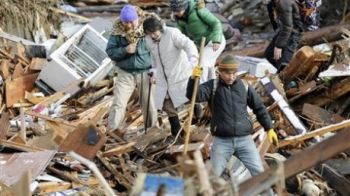 Japonia: cozi la alimente, apa, benzina si pene de curent