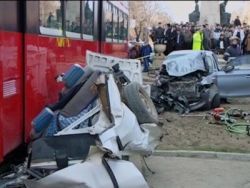 Un mort si 3 raniti dupa ce un tramvai a ramas fara frane la Iasi