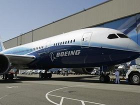 Boeing a amanat cu sase luni primele livrari ale avionului 787 Dreamliner