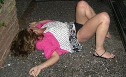 Tinerele din Germania se imbata folosind tampoane imbibate in alcool