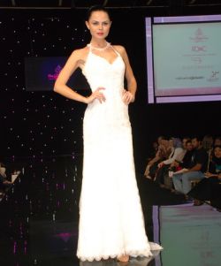 Moda romanesca defileaza  la The Bride Show Dubai