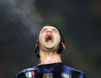 Chivu a fost eliminat iar de pe teren in Inter - Schalke 2-5