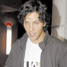 Viziru neaga relatia cu stirista Corina Caragea