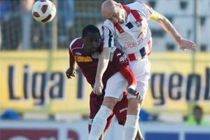 Otelul ramane in lupta pentru titlu invingand CFR Cluj in deplasare
