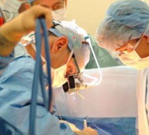 Transplant in premiera in Romania: Doi pacienti au primit cate o parte din acelasi ficat