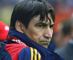 Hagi refuza Nationala; FRF negociaza cu Piturca