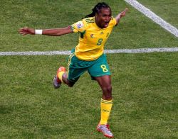 Sud-africanul Tshabalala din nou in vizorul Stelei