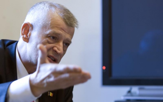 Oprescu face padocuri pentru caini la noul stadion national