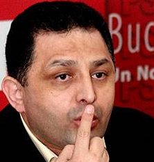 Vanghelie recidiveaza: Am inteles ca se vine cu un know haos