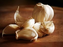 Usturoiul ajuta la slabit