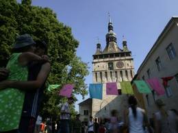 Cavaleri, domnite si duhul lui Dracula la Festivalul Medieval de la Sighisoara