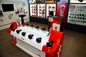 F64 deschide cel mai mare magazin foto din sud-estul Europei