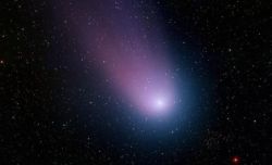 Cometa Elenin va trece duminica pe langa Terra