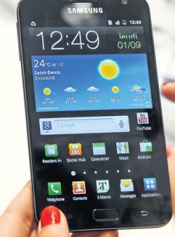 Samsung a depasit Apple la vanzarile de smartphone-uri