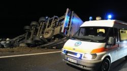 Accident rutier in Ungaria: 14 romani au murit in coliziunea unui microbuz cu un TIR