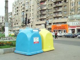 Containere de gunoi destinate colectarii selective, in sectorul 3 al Capitalei