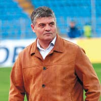 Ioan Andone, la bere cu arbitrii?