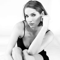 Ileana Pescariu s-a dezbracat pentru Playboy