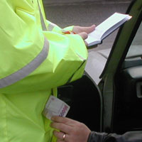 Doua treimi din romani cred ca doar coruptii au succes