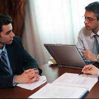 Interviurile romanilor la angajare, bazate pe minciuni