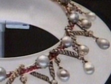 Perlele reginei Marie Antoinette vor fi scoase la licitatie