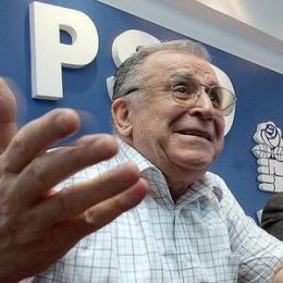 Ion Iliescu a avut venituri de 3.500 de euro pe luna