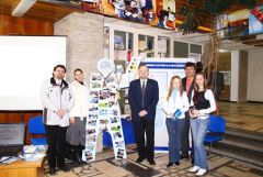 Marti incepe Targul Educational