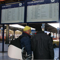 Ceferistii ameninta cu oprirea trenurilor, cerand salarii mai mari