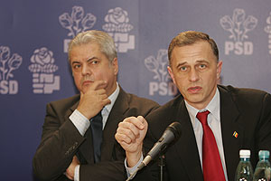 Nastase a refuzat functia de premier din umbra