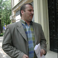 Evacuari de lux.Guvernul il da afara din casa pe Vasile Dancu