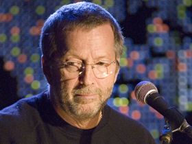 Eric Clapton, invitat sa sustina un concert in Coreea de Nord