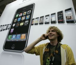 iPhone 3G va fi lansat in iunie