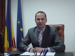 Seful puscariilor vrea sa le dea detinutilor care se drogheaza seringi platite din bani publici