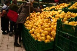 Producatorii alimentari acuza hipermarketurile ca umfla preturile