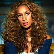 Amy Winehouse si Leona Lewis, cele mai noi nume pe lista artistilor britanici tineri, celebri si bogati