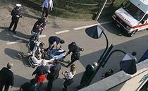 Un meci de fotbal a fost intrerupt, dupa ce o politista a incercat sa se sinucida