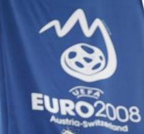 Imnul EURO 2008 va fi cantat de Enrique Iglesias