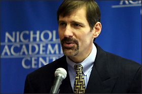 Henry T. Nicholas III, fondatorul companiei Broadcom, traficant de droguri si prostituate