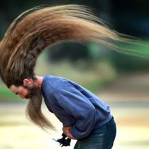 Zece ani farafoarfeca si fara lama de ras