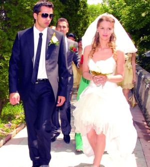 Andreea Banica si Lucian Mitrea nasi la nunta lui Mihai de la Akcent