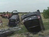 Drumul spre vama Nadlac, blocat de un trailer ce transporta Dacii spre Germania