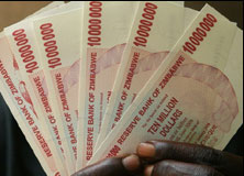 Inflatia din Zimbabwe duce la aparitia bancnotei de 100 de miliarde
