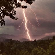 Estul Chinei a fost lovit de furtuna tropicala Kalmaegi