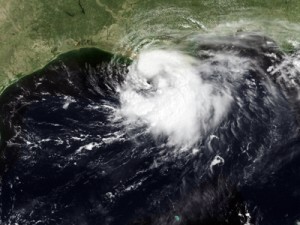 Furtuna tropicala Edouard se indreapta spre Texas si Louisiana