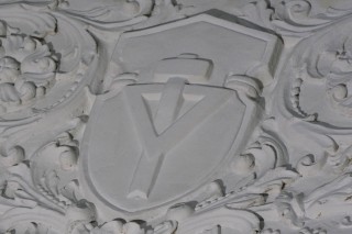 Insemne masonice pe peretii Primariei Capitalei