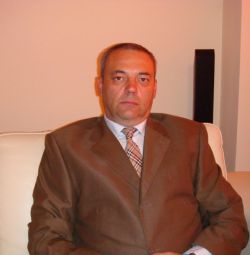 Un procuror hartuieste o femeie care a depus marturie in favoarea sotului