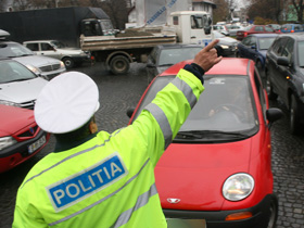 Un politist de la rutiera, lovit in intersectia Aerogarii cu Ficusului din Bucuresti